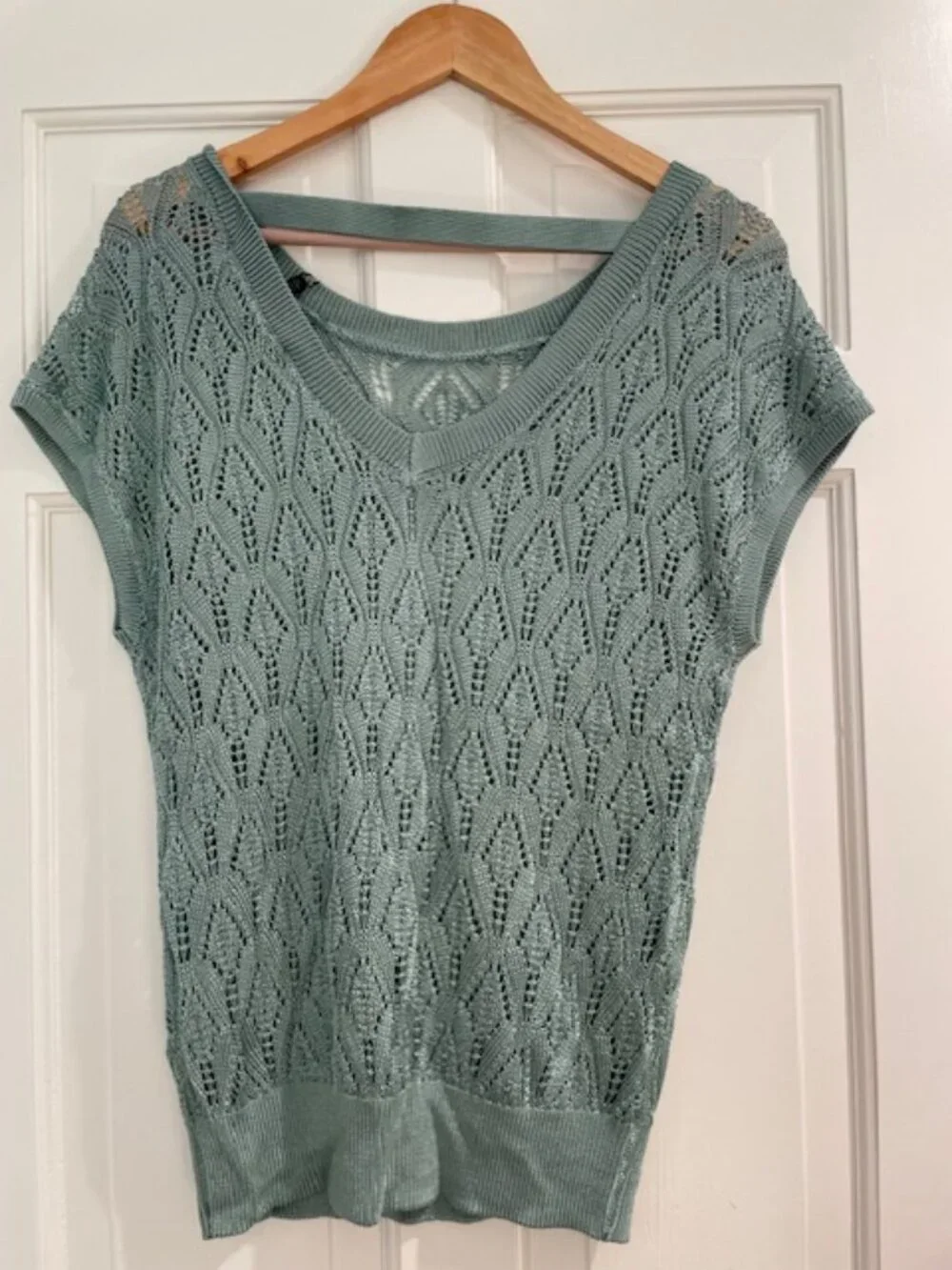 White House Black Market Crochet Pull Over Top - L - NWT